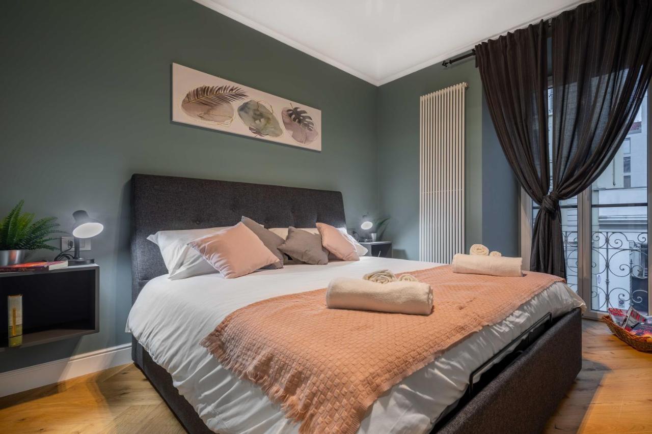 Deluxe Apartment Milan - Duomo - Milan Lin Airport ภายนอก รูปภาพ
